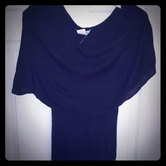 Off shoulder sweater - Picture 1 of 2